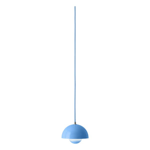 & Tradition - Lámpara colgante Flowerpot VP10, Verner Panton | Azul claro