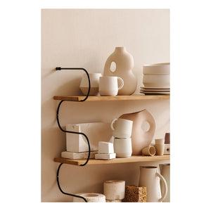 Schneid Studio - Estantería de roble Onda | Negro