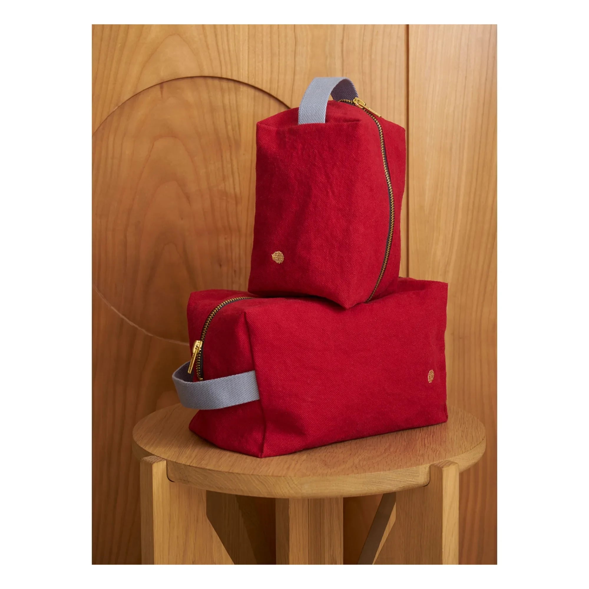 La guinda del pastel - Bolsa de maquillaje Cube | Rojo cereza