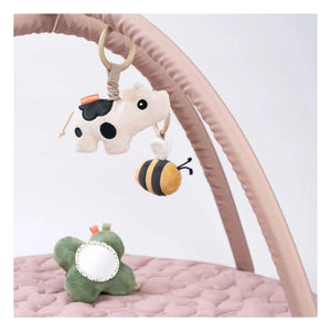Done by deer - Alfombra de juegos Tiny Farm | Rosa