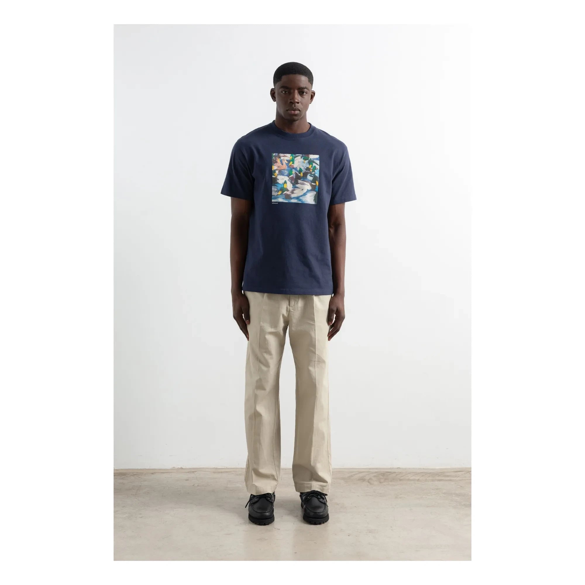 Edmmond Studios - Camiseta de algodón Duck Lake | Azul oscuro