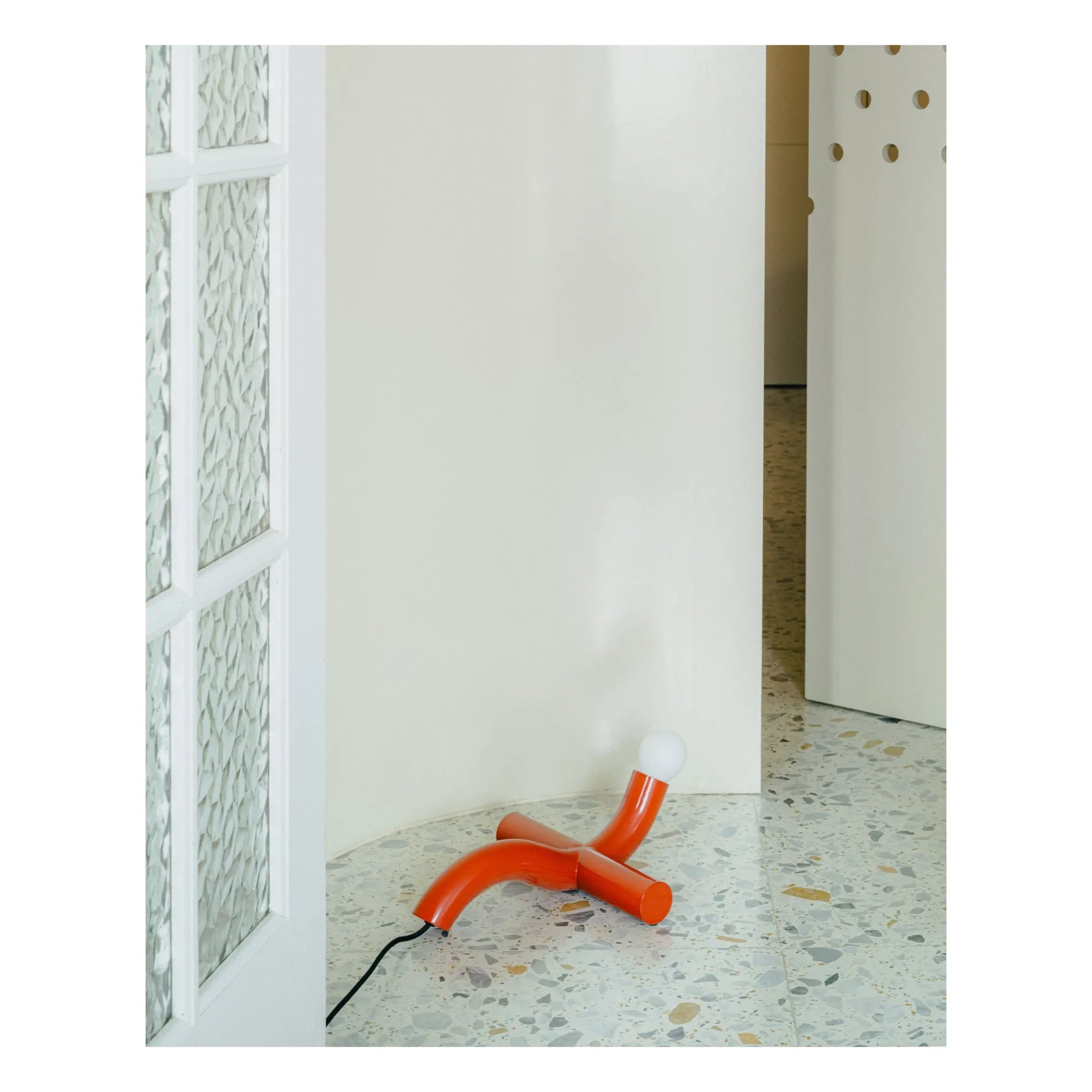 Valerie Objects - Lámpara de mesa La Due | Rojo