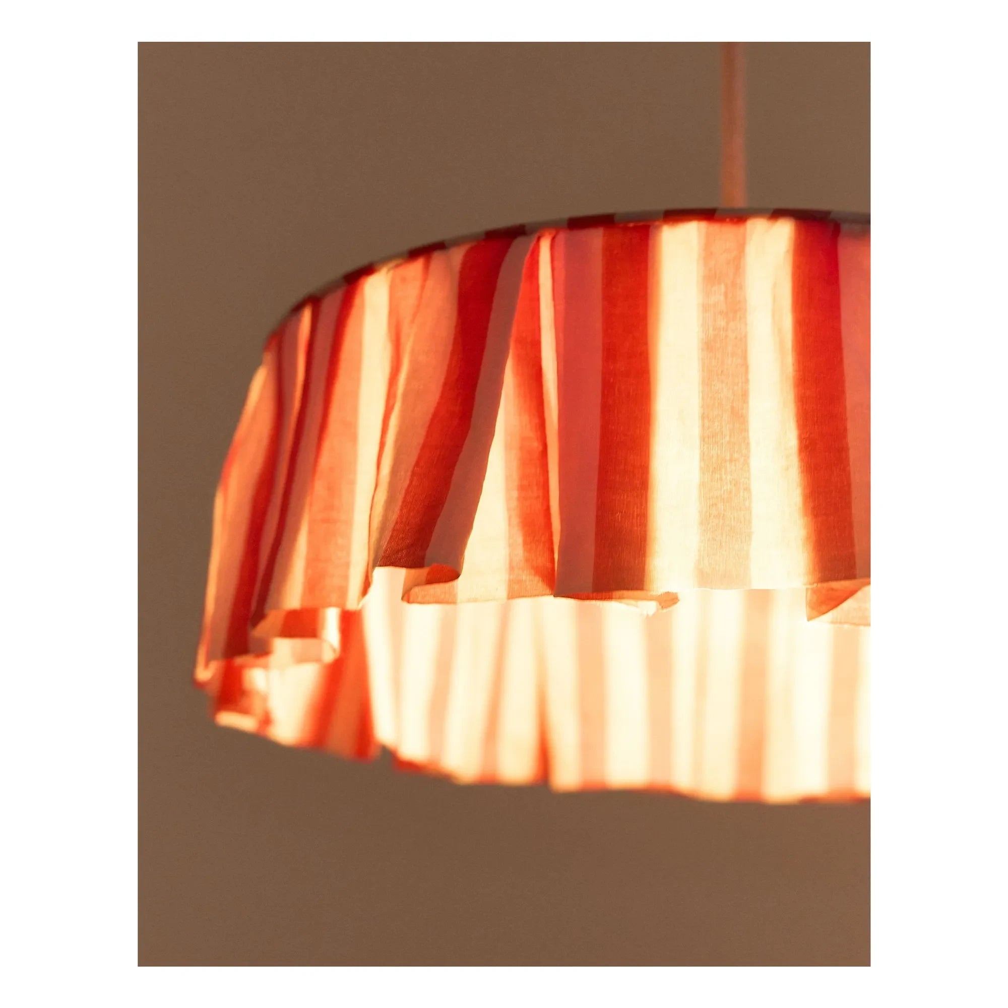 Nobodinoz - Pantalla de lámpara orgánica de algodón voile con rayas | Rojo
