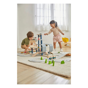 Plan Toys - Juguete Estación de Tren de Madera