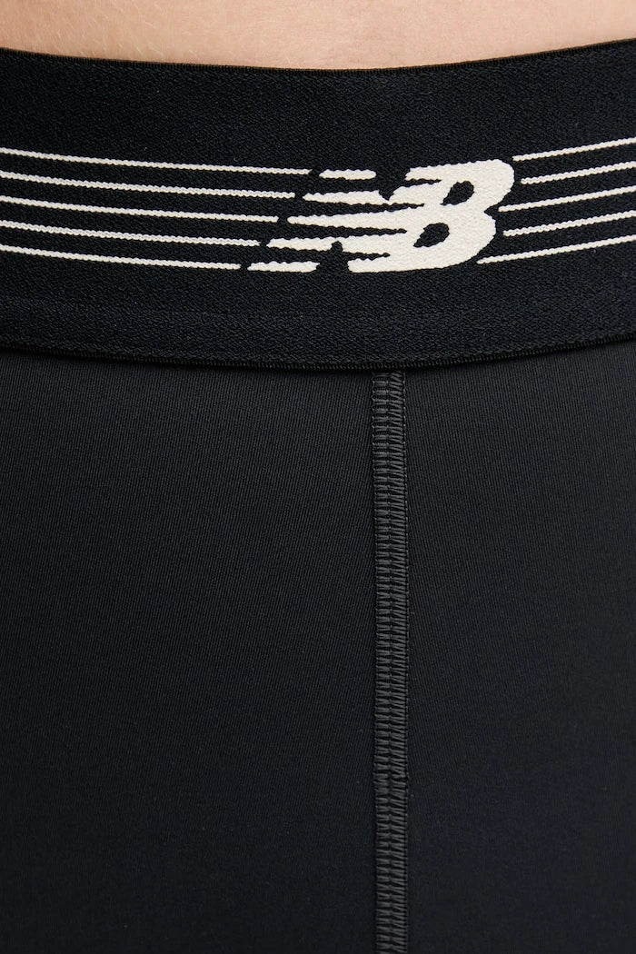New Balance pantalón corto deportivo ajustado 5 para mujer