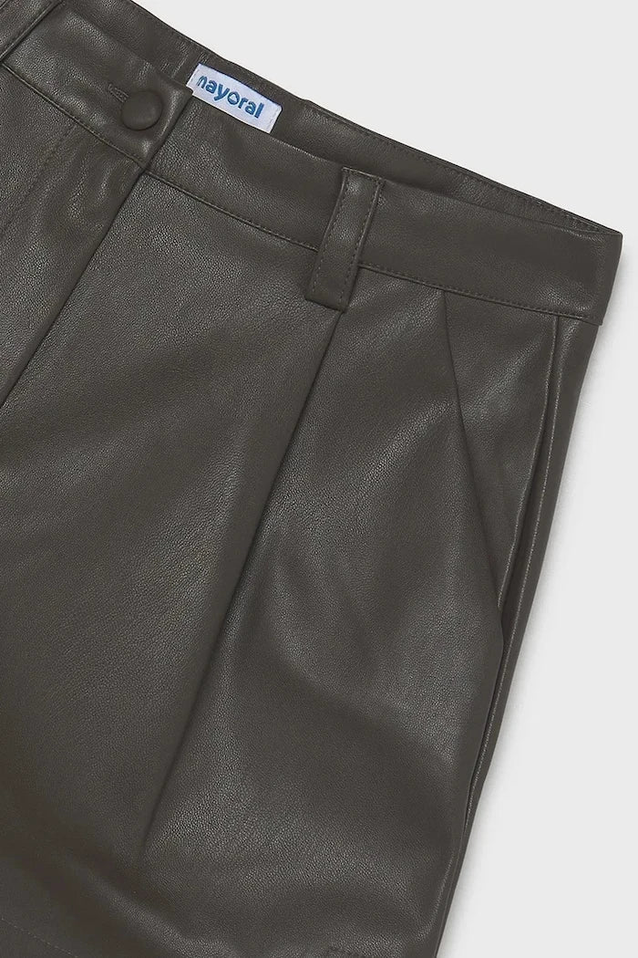 Bermudas de piel sintética para niños