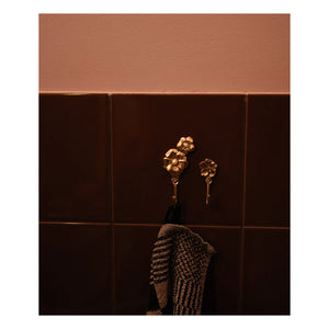 Doing Goods - Gancho de suspensión Maisie Flower | Latón