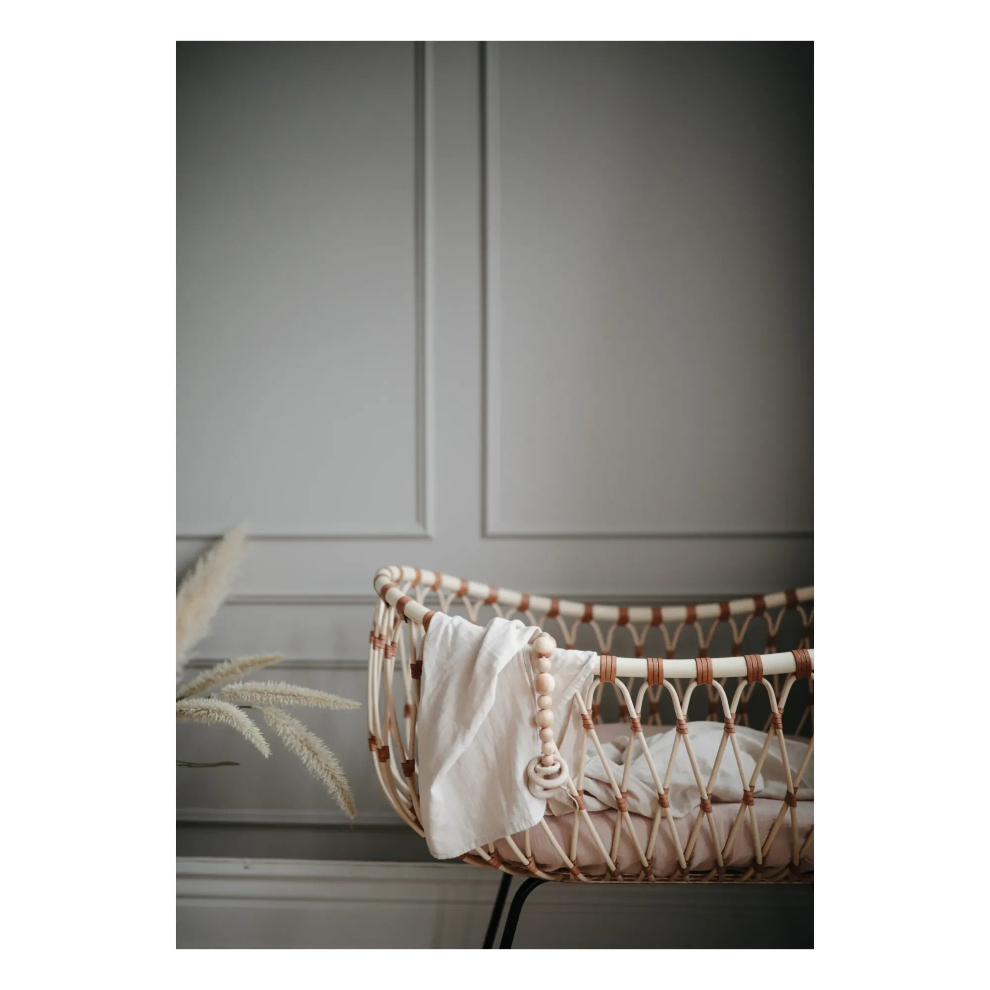 Bermbach Handcrafted - Cuna Emil hecha a mano de mimbre - 70 x 50 cm