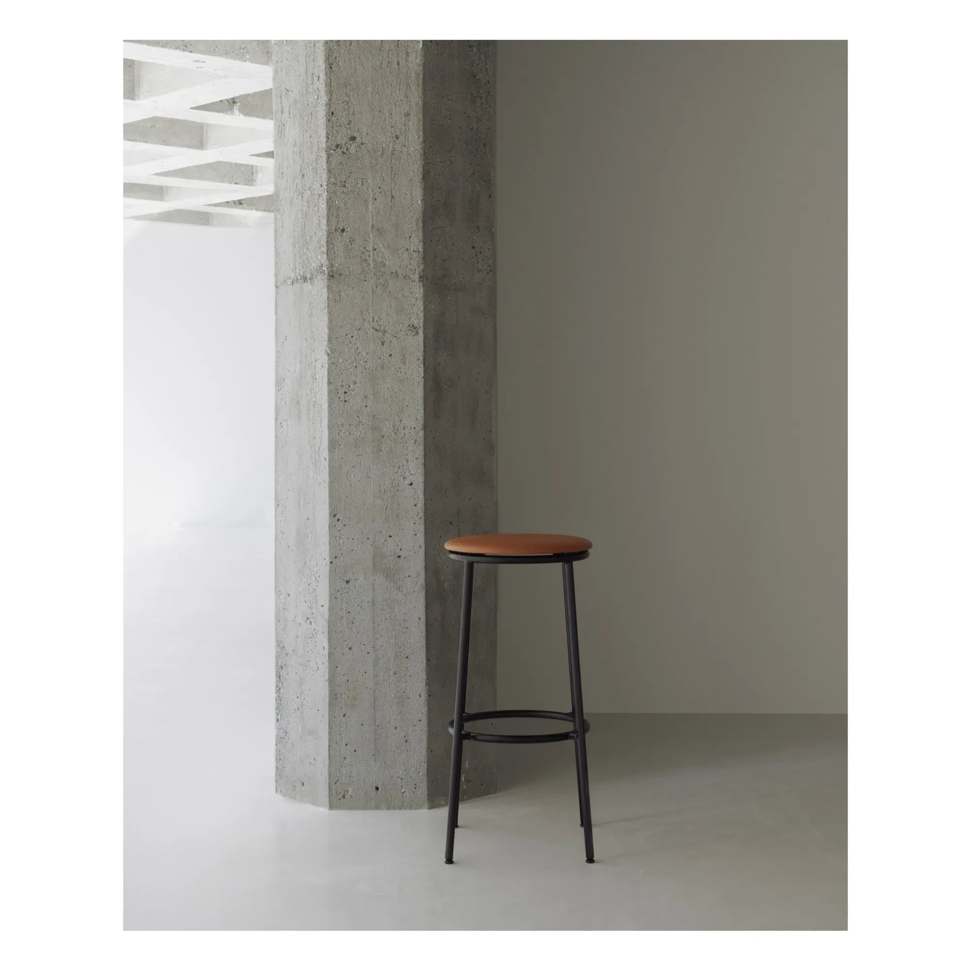 Normann Copenhagen - Taburete de bar Circa | Marrón
