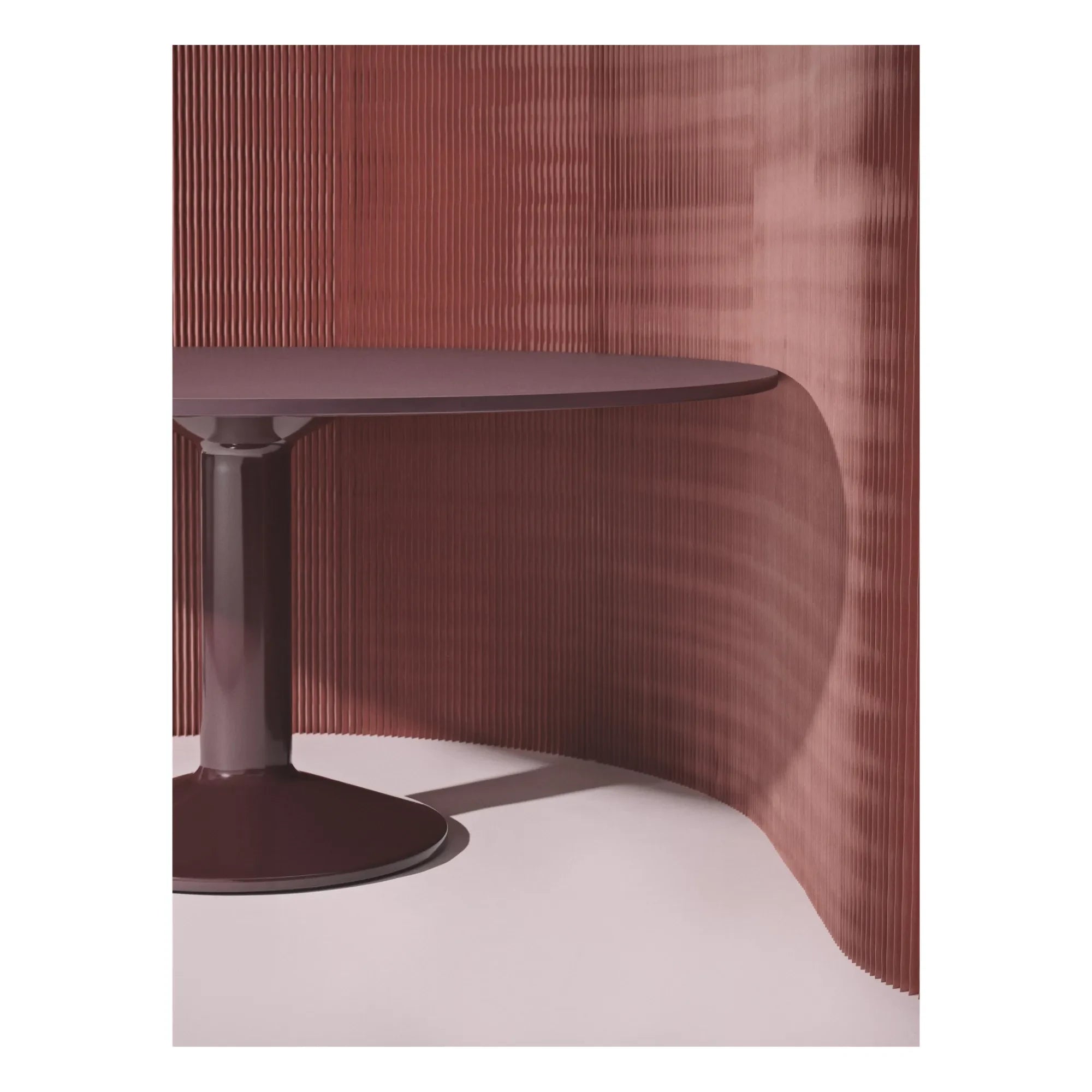 Muuto - Midst Mesa Redonda | Burdeos