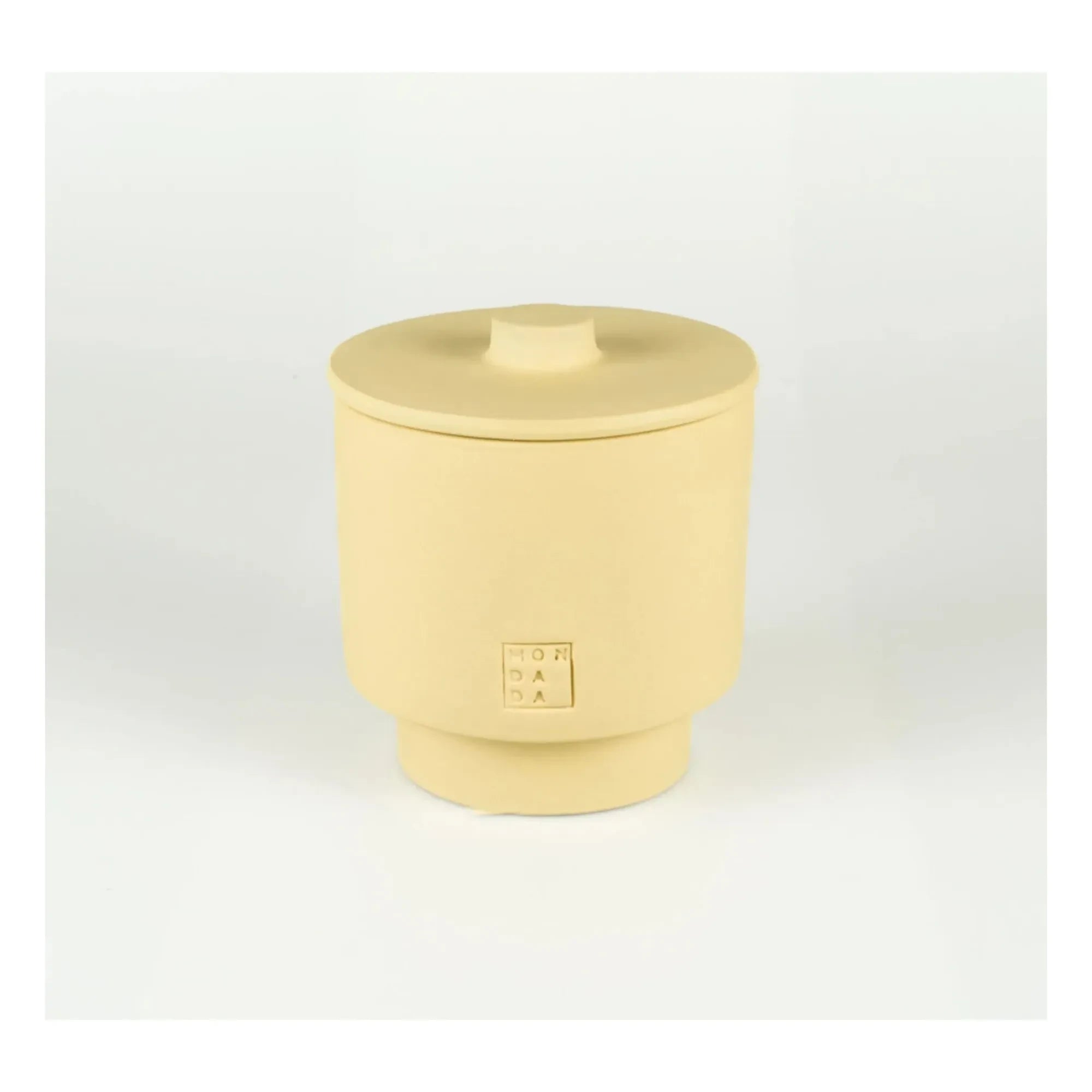 Mon Dada - Vela de exterior con tapa, aroma neutro June Sahara One | Amarillo pálido