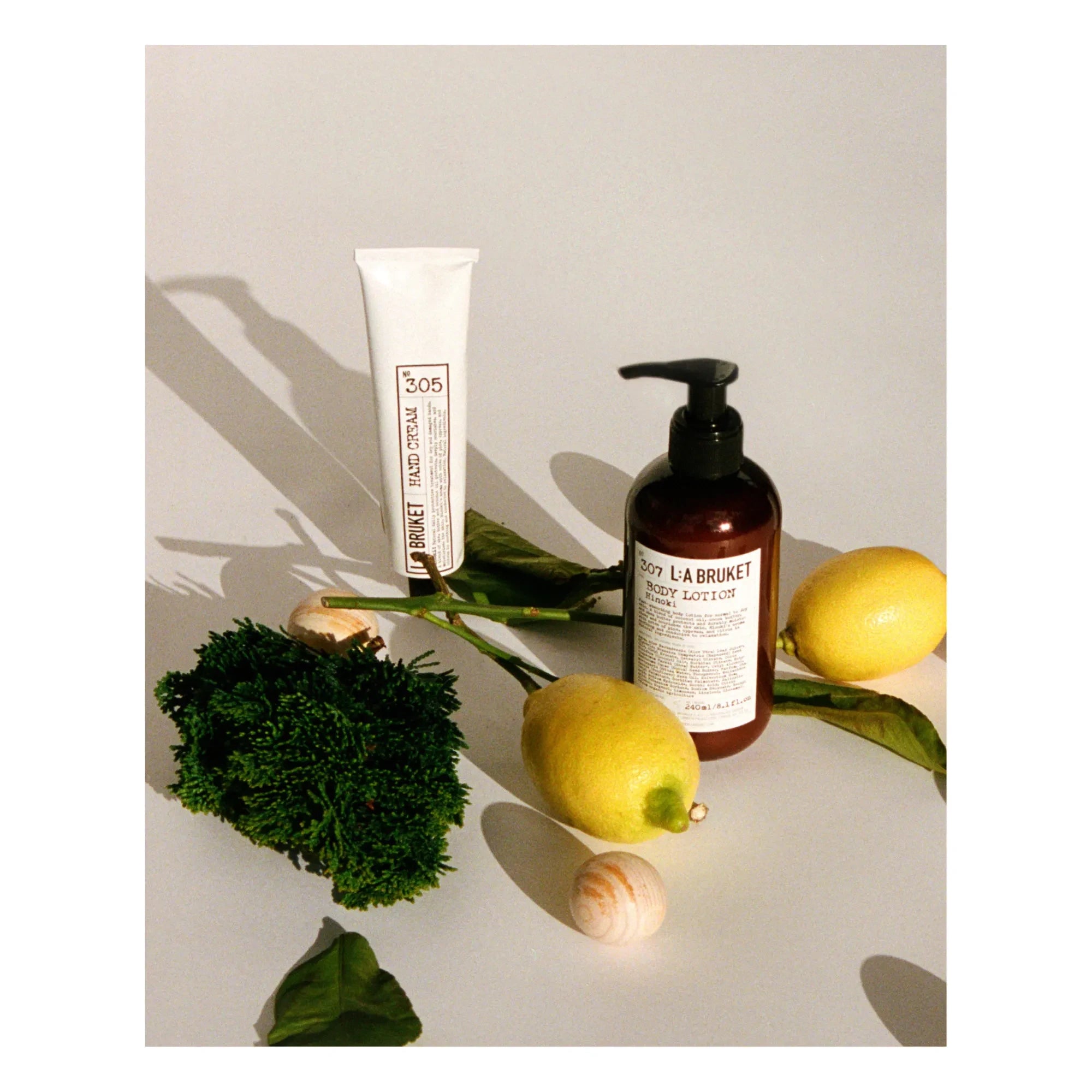 L:A BRUKET - Crema de Manos Hinoki 305 - 70 ml