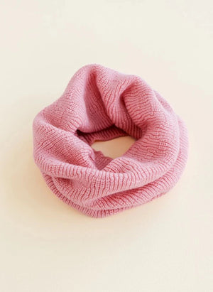 Hvid - Gigi Merinos Cuello de lana | rosa chicle