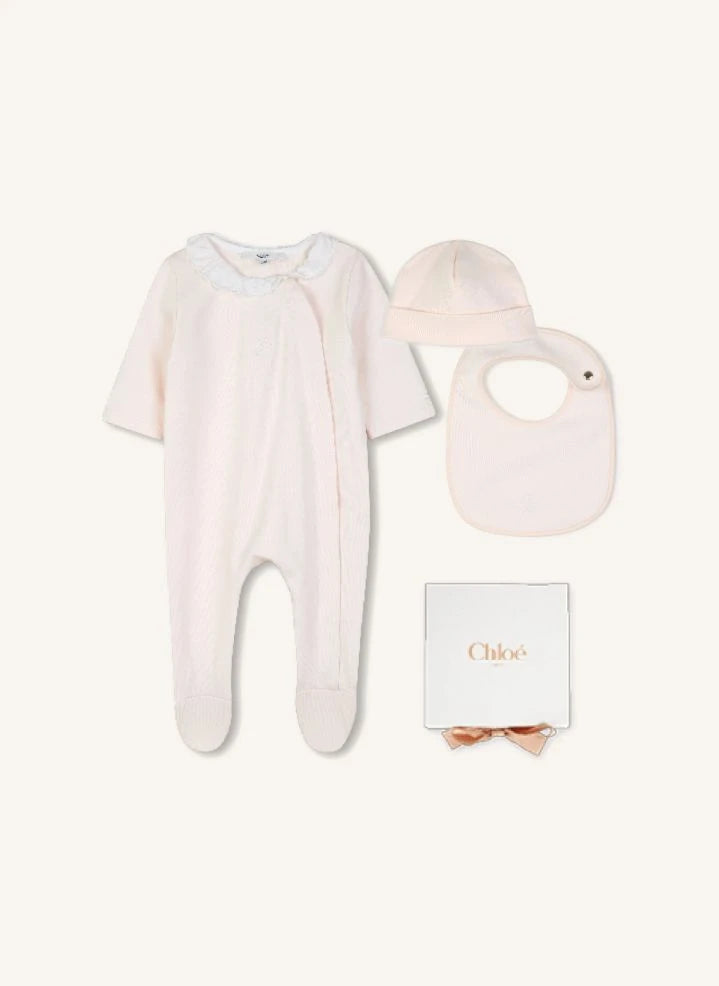 Chloé - Organik Pamuk İşlemeli Pijama, Şapka ve Önlük Seti | Lychee Pembe