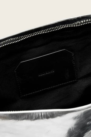 AllSaints clutch de piel BETTINA para mujer