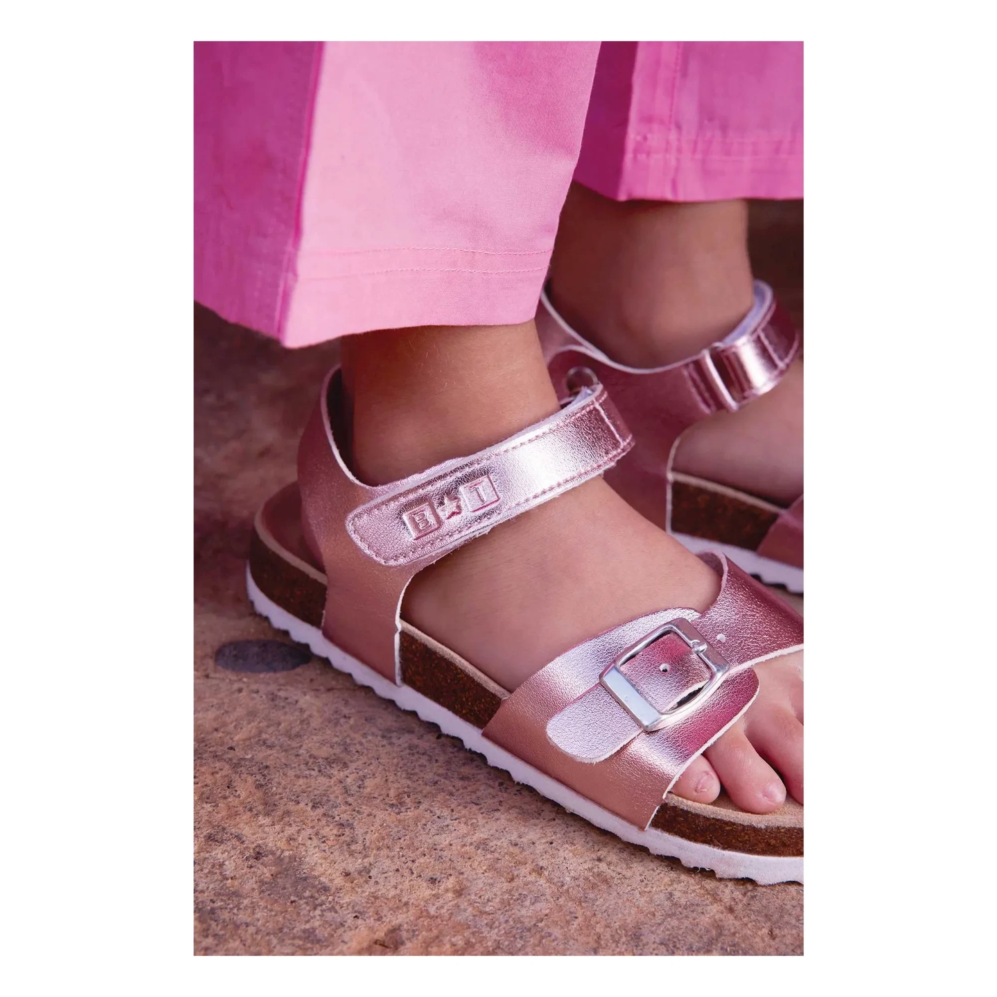 Bonton - Sandalia Memo Sweet | Rosa empolvado