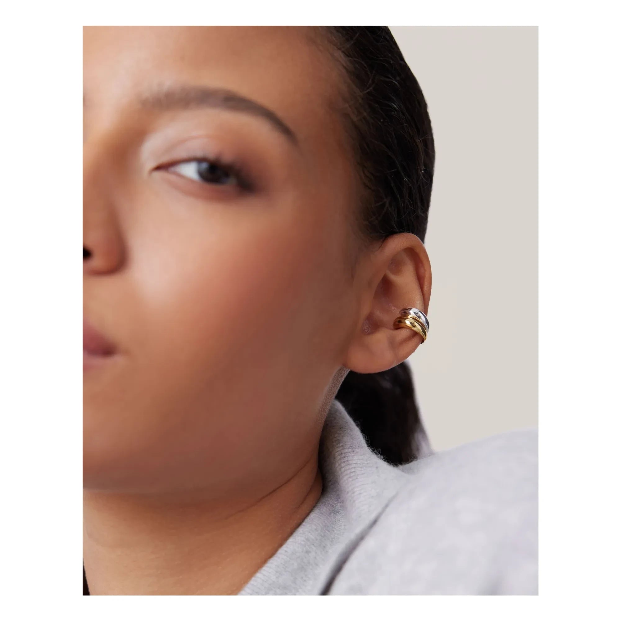 Jenny Bird - Set de dos pendientes tipo earcuff Sila | Dorado/Plateado