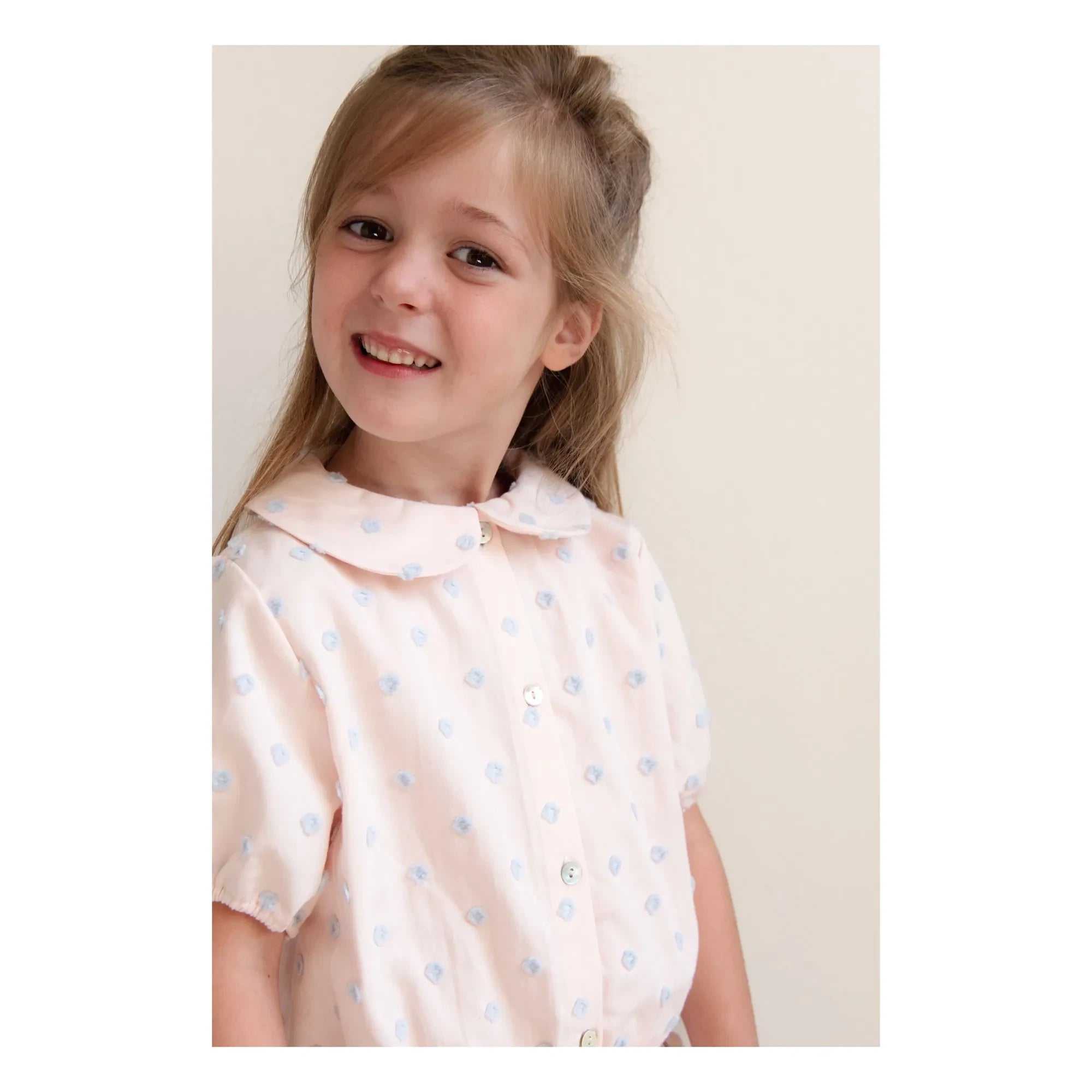 Jenest - Claudine Yaka Molly Camisa Blusa de Algodón Orgánico con Estampado de Puntos | Rosa Claro