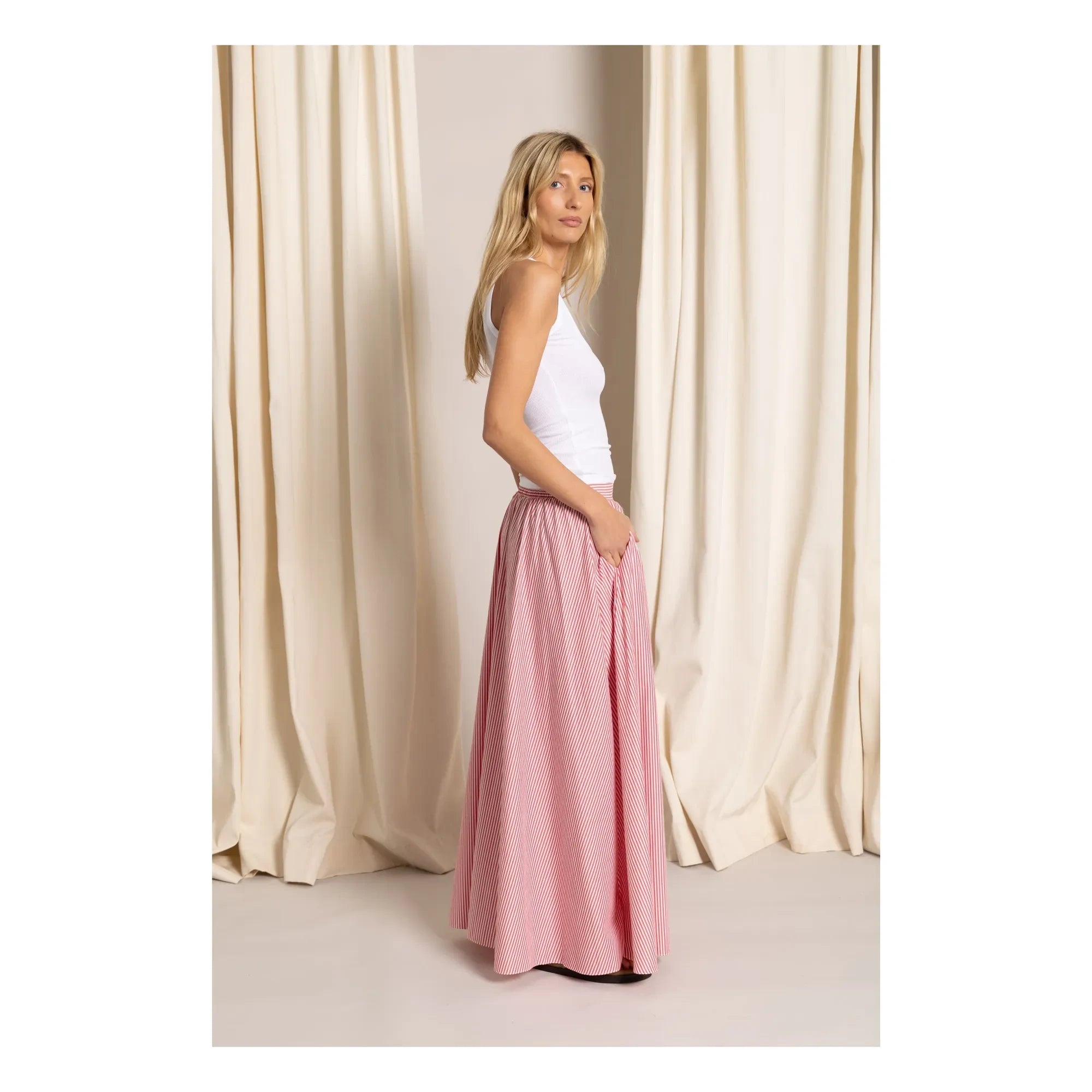 Smallable Woman - Falda acampanada Bettina | Rojo cereza