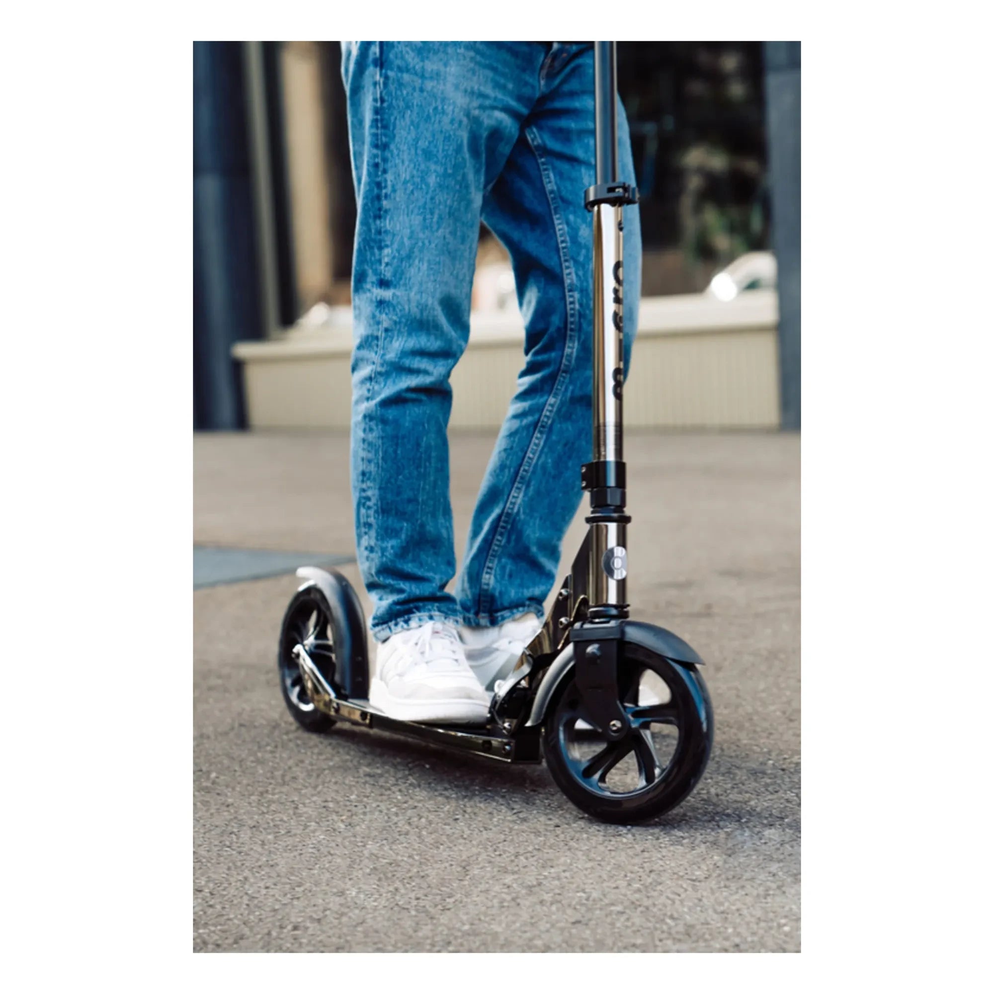 Patinete Micro - Clásico Neochrome | Negro