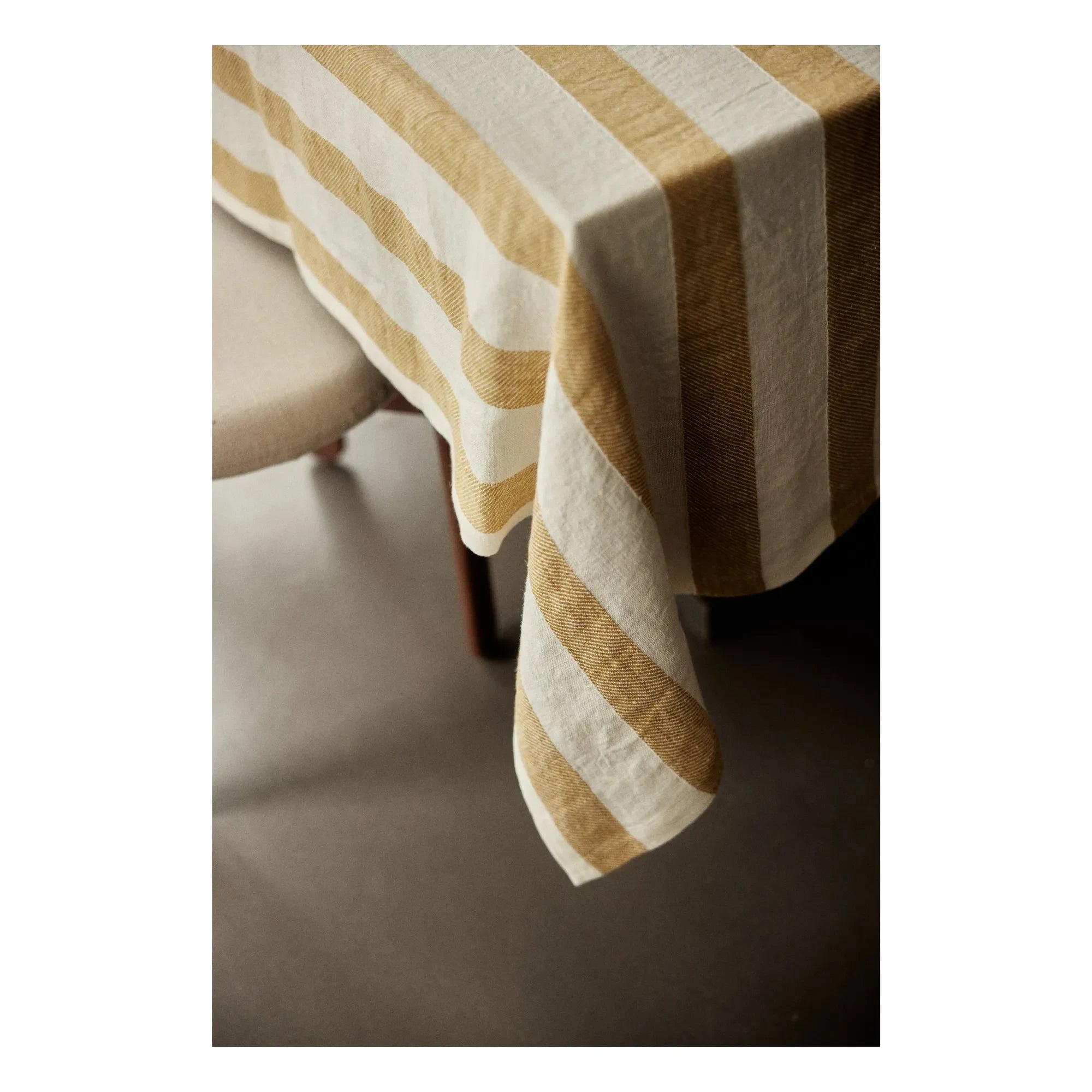 Gabrielle Paris - Mantel de lino Bastide | Color amarillo curry