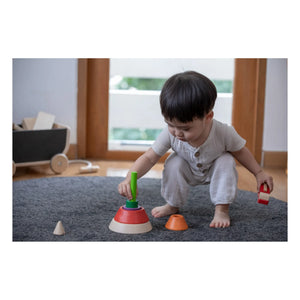 Plan Toys - Pirámide apilable y anidable