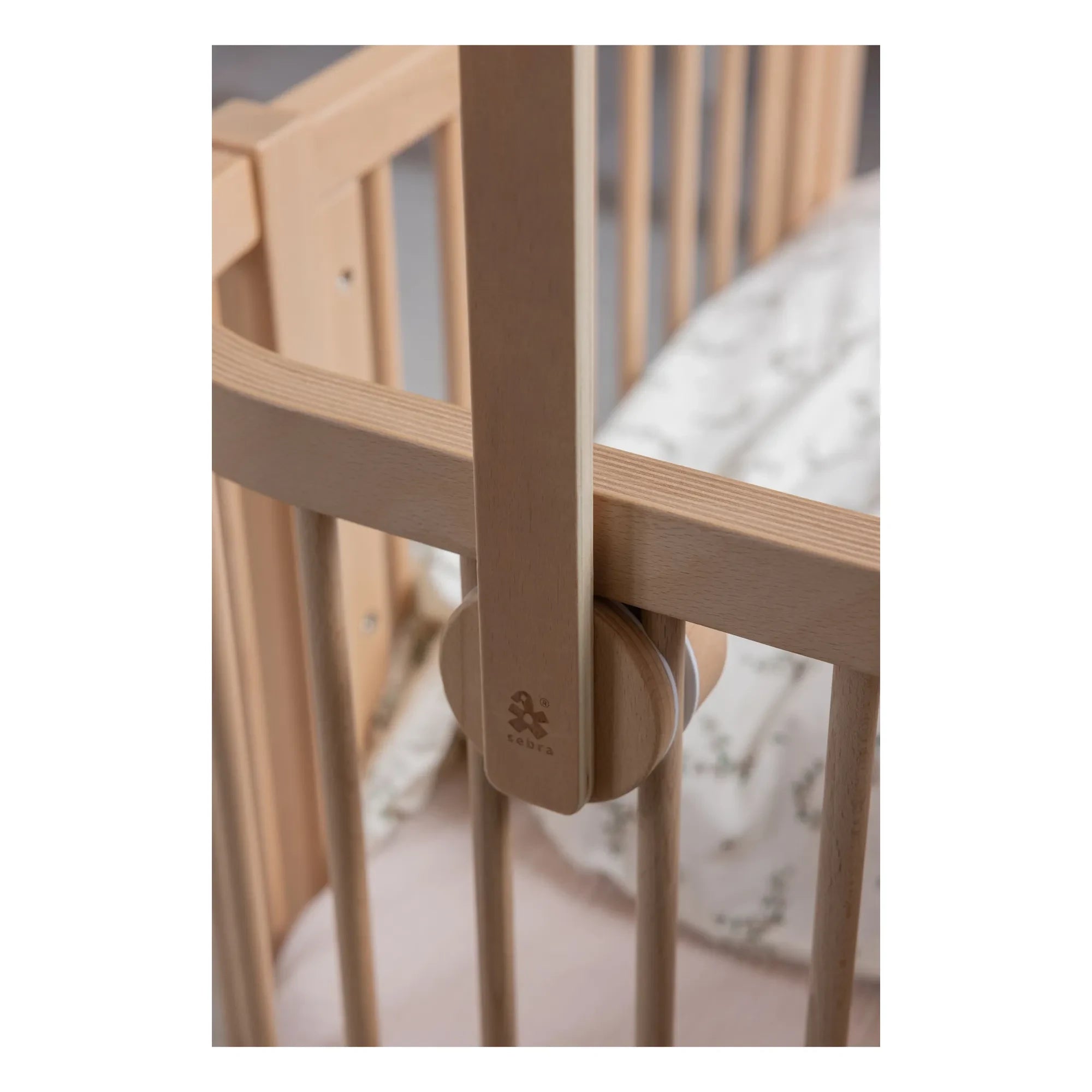 Cebra - Flecha de cama | Madera de color claro