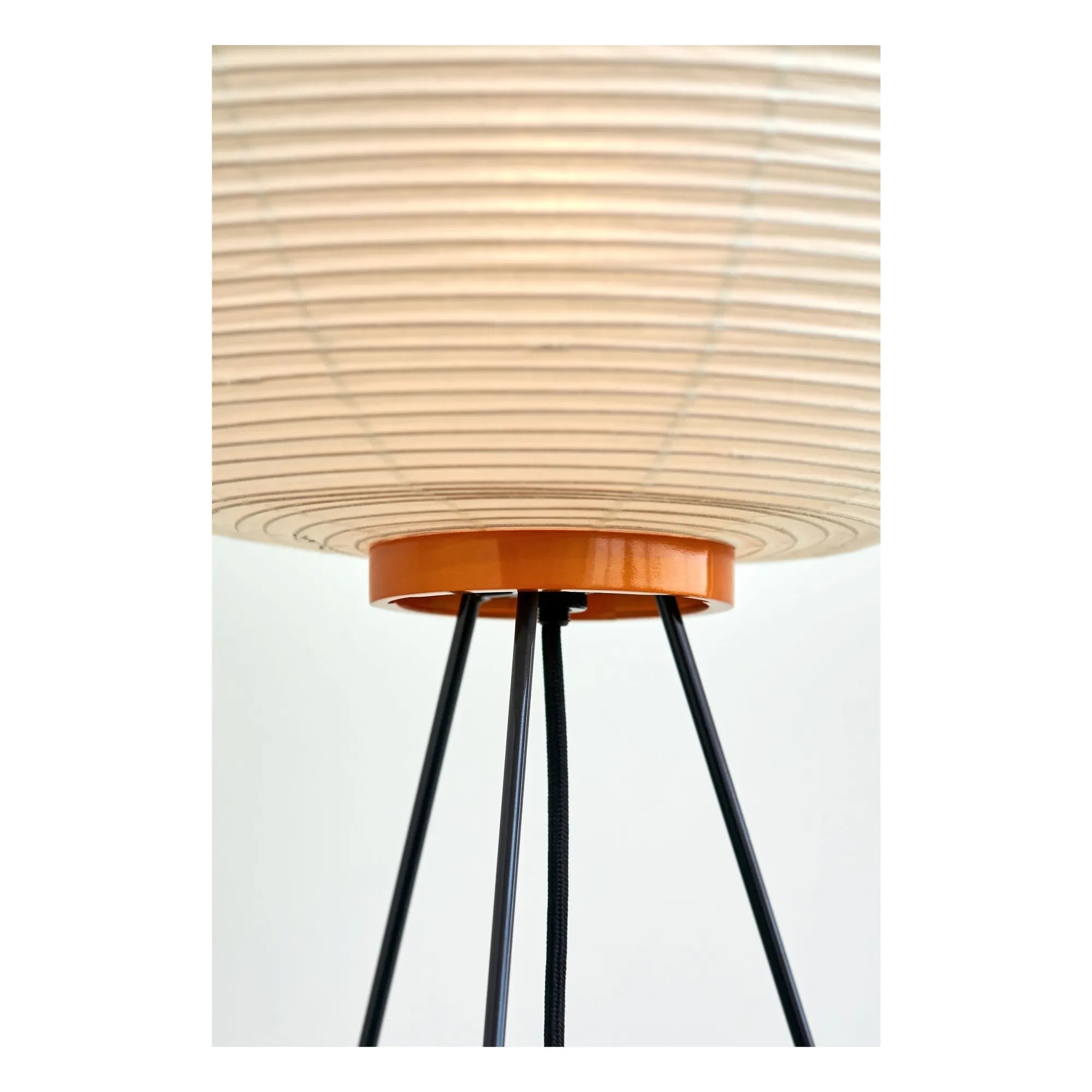 Vitra - Lámpara de pie Akari 10A | Crudo