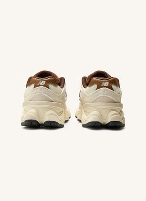 New Balance - Zapatillas Deportivas con Cordones Elásticos 9060 | Marrón