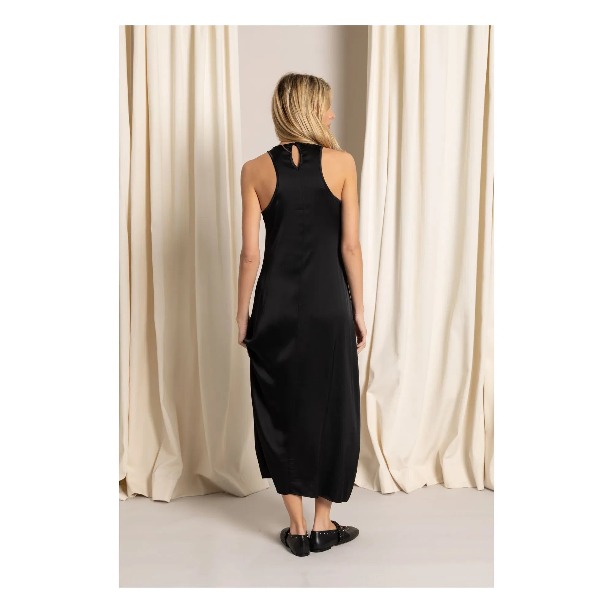 Smallable Woman - Vestido de Satén Zelie | Negro