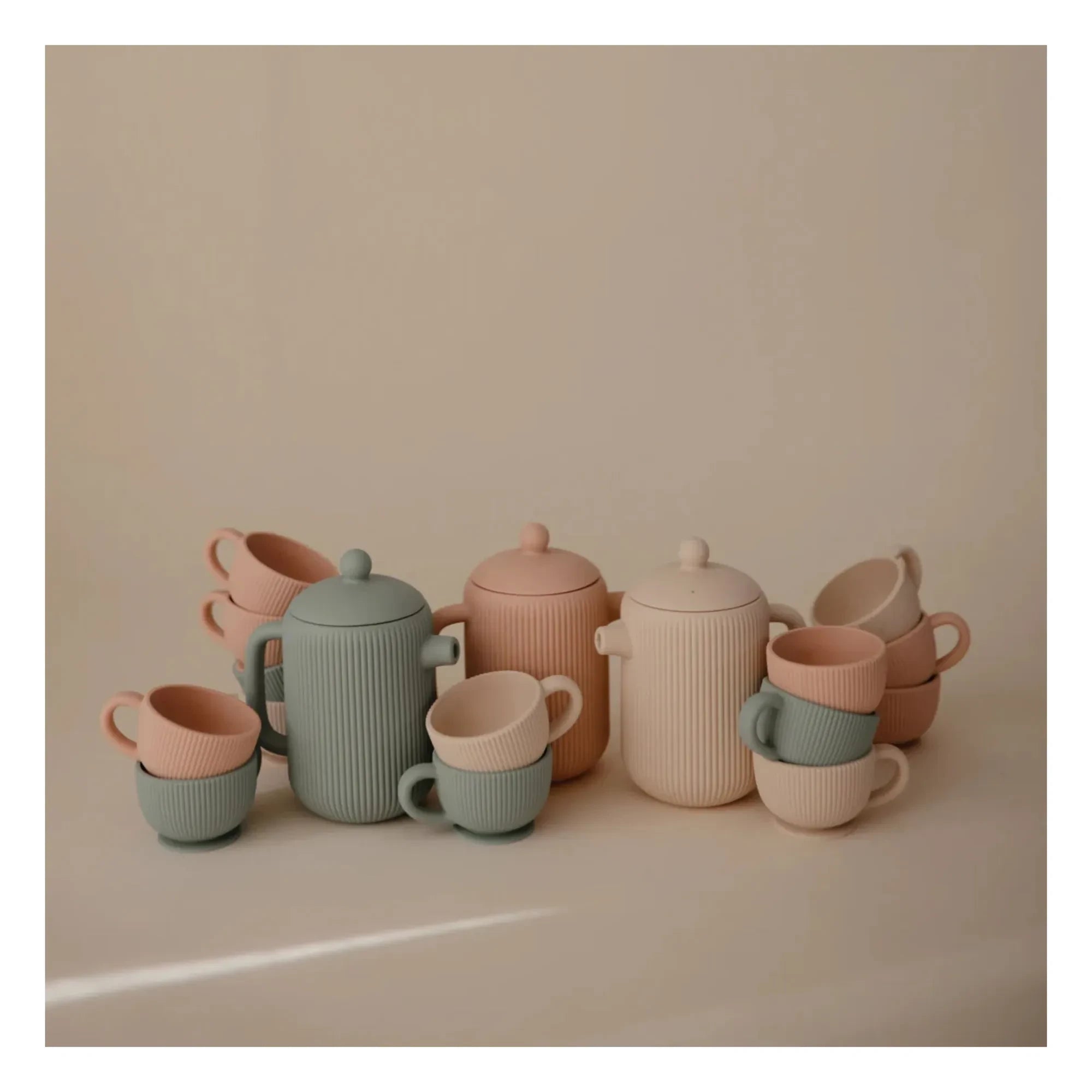 Mushie - Juego de té de silicona | Rosa empolvado