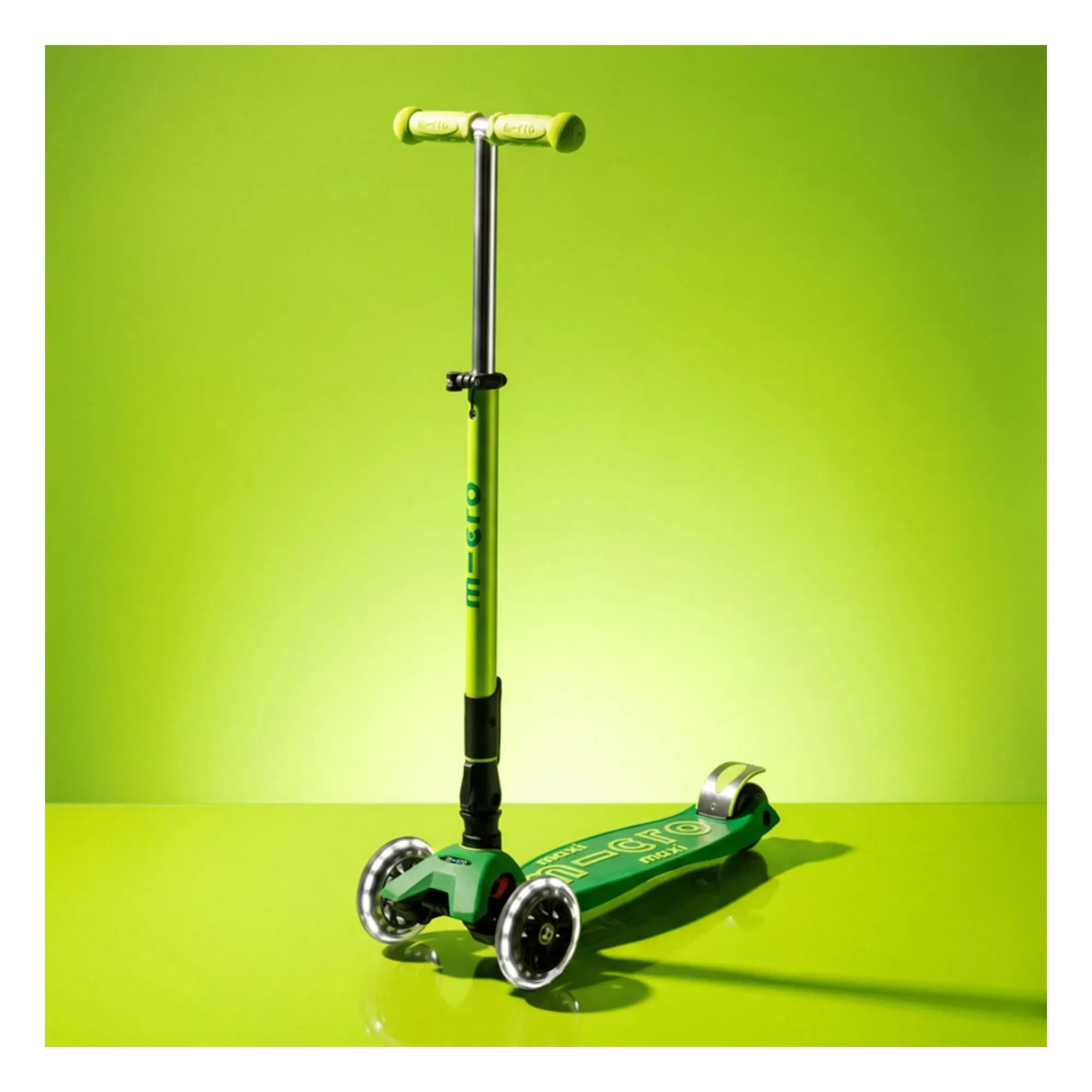 Patinete Micro - Maxi Plegable Neón LED | Verde