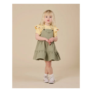 Goldie + Ace - Camiseta con volantes y detalle de fresa | Amarillo