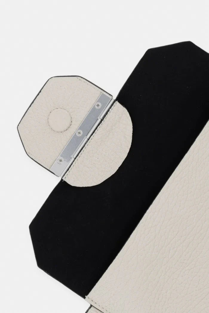 AllSaints URSA Cartera de mano de piel para mujer