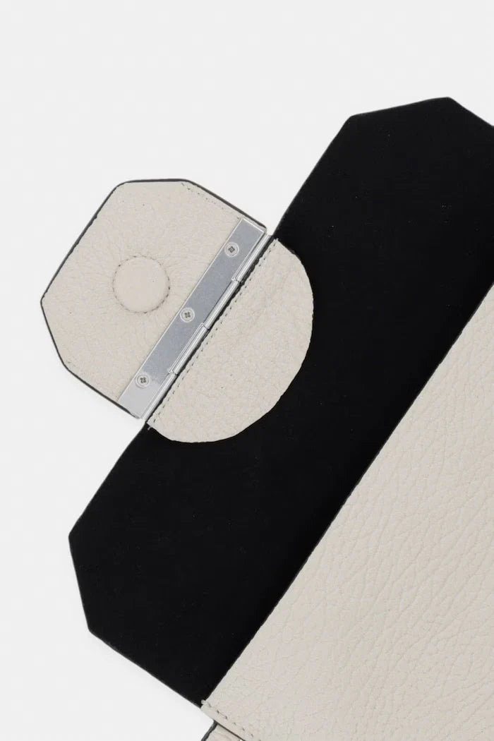 AllSaints URSA Cartera de mano de piel para mujer