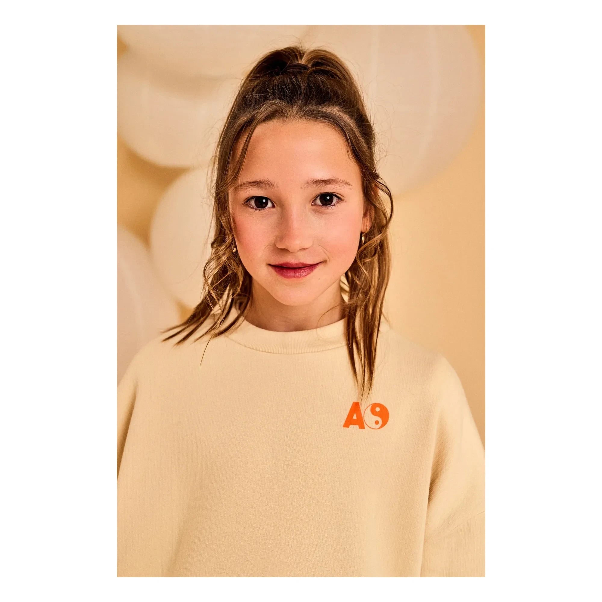 AO76 - Sudadera violeta Sorry | Beige