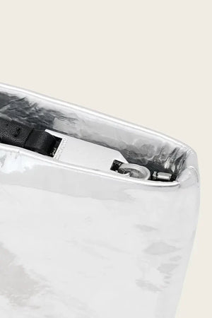 AllSaints clutch de piel BETTINA para mujer