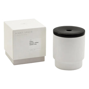 Night Space - True Black Candle - Primavera natural, Naranja