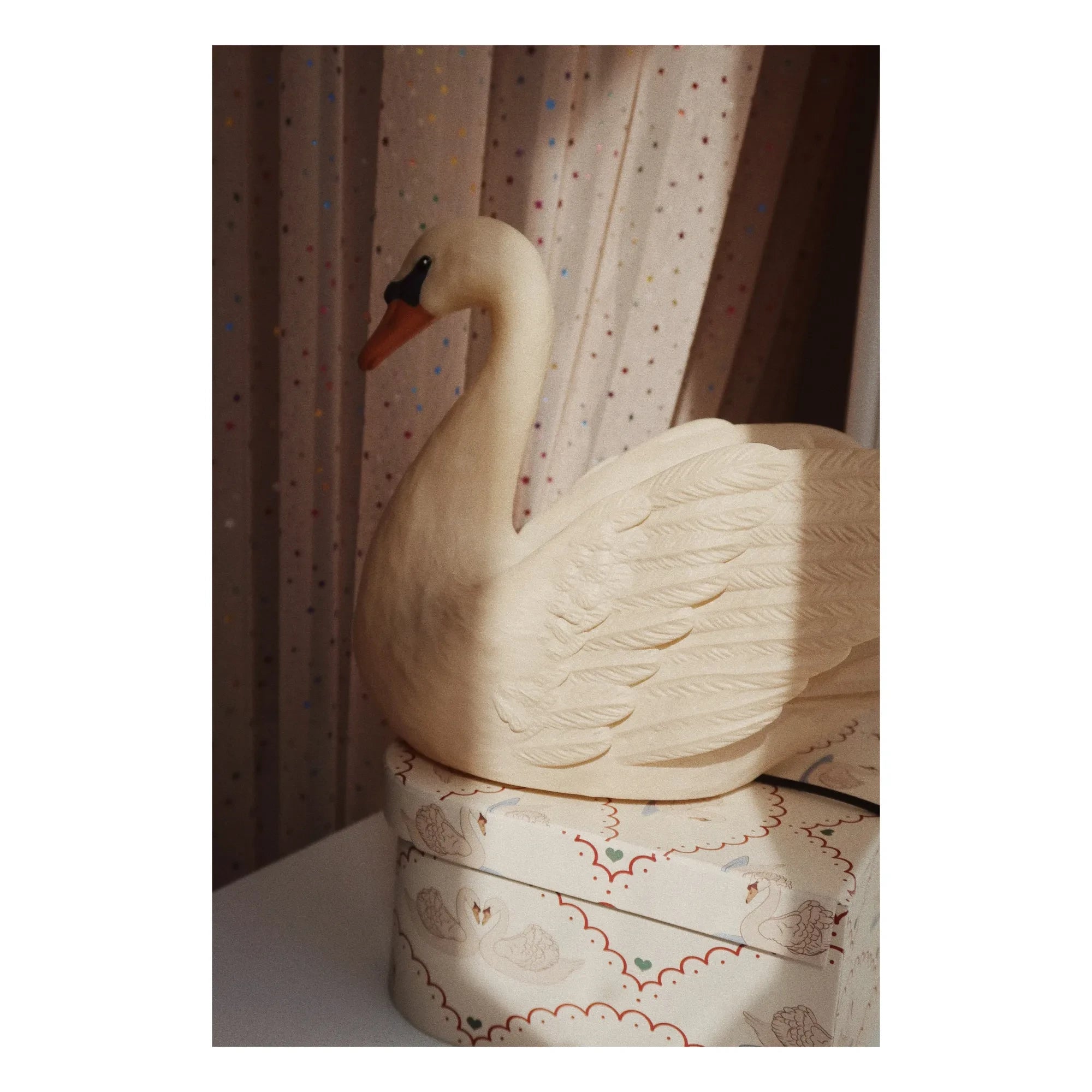 Konges Sløjd - Lámpara quitamiedos Cisne | Blanca