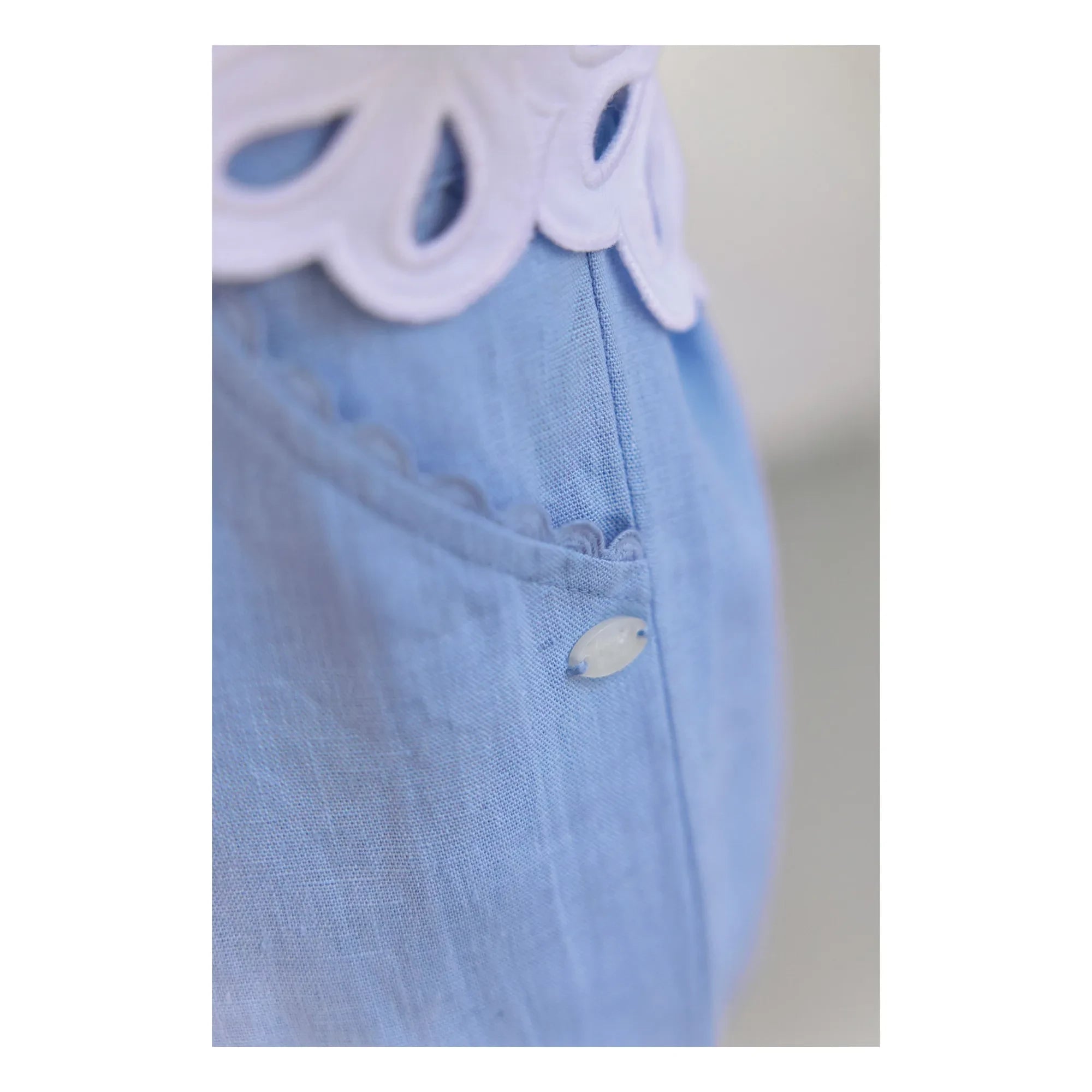 Tartine et Chocolat - Pantalón de lino con bolsillo y volantes | Azul claro