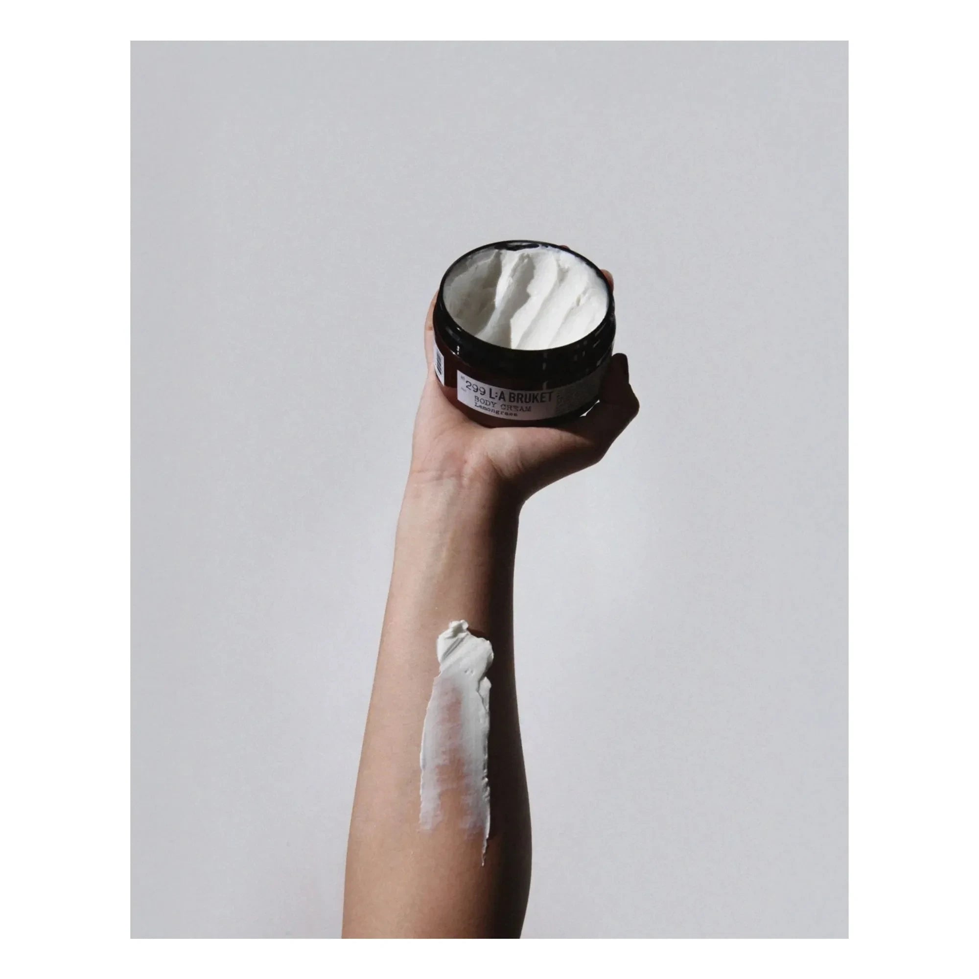 L:A BRUKET - Crema Corporal Bergamota y Pachulí 199 - 200 ml
