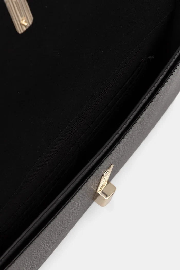 Clutch de cuero Furla para mujer