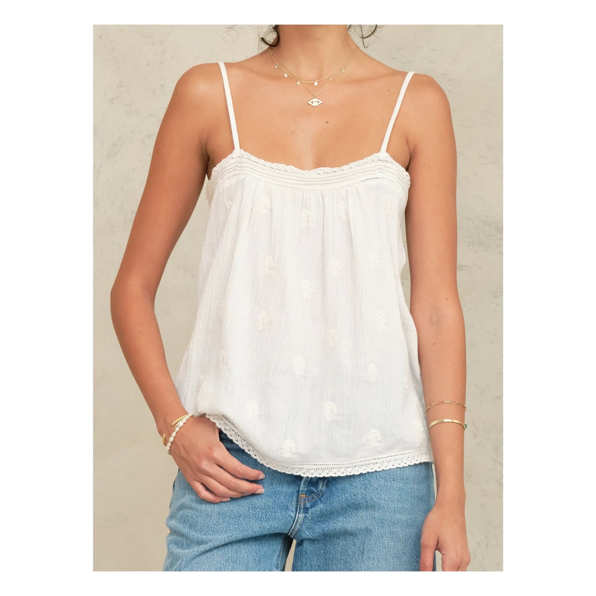 M.A.B.E. - Camiseta de algodón bordada Livie | Crudo
