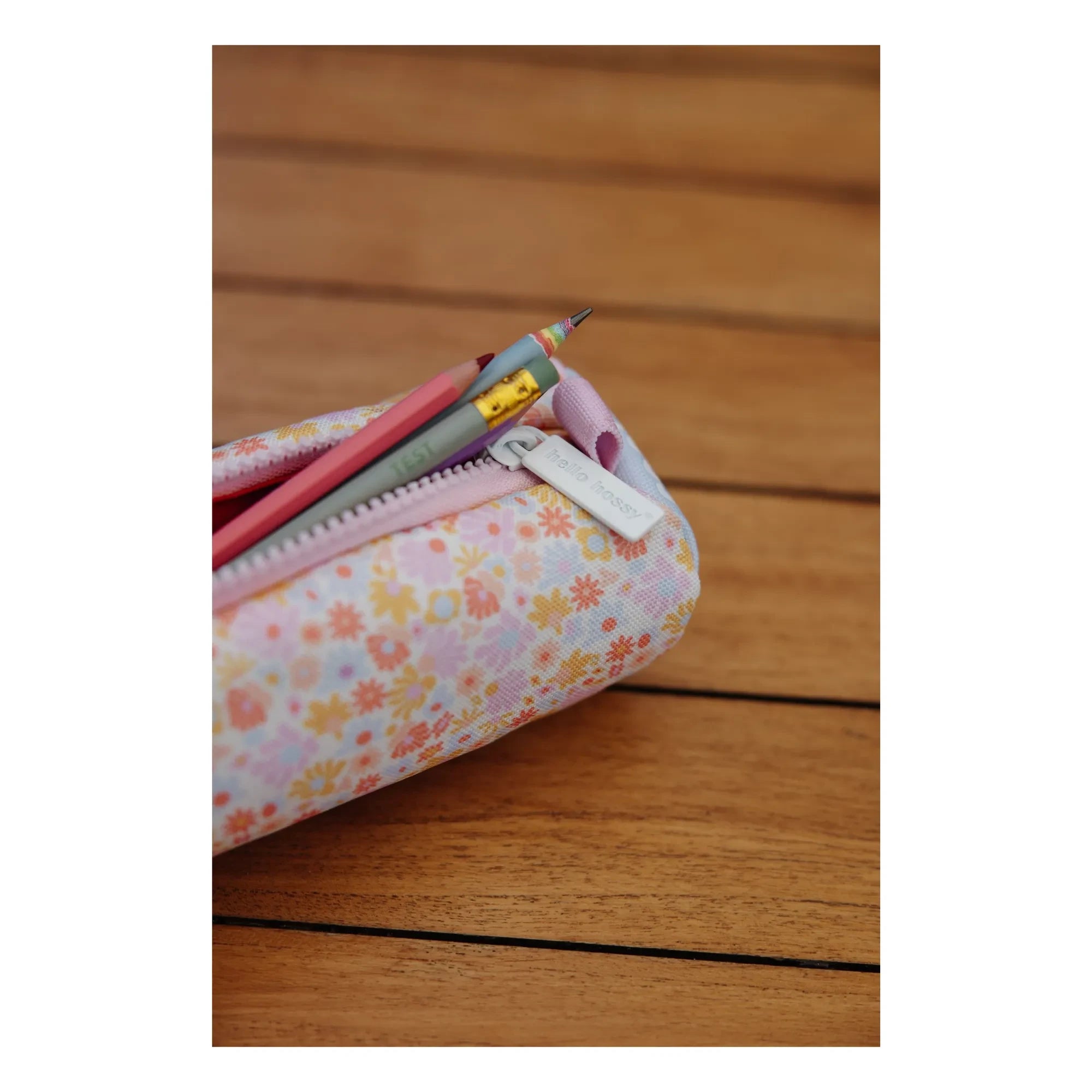 Hello Hossy - Retro Çiçekler kılıfı | Pembe