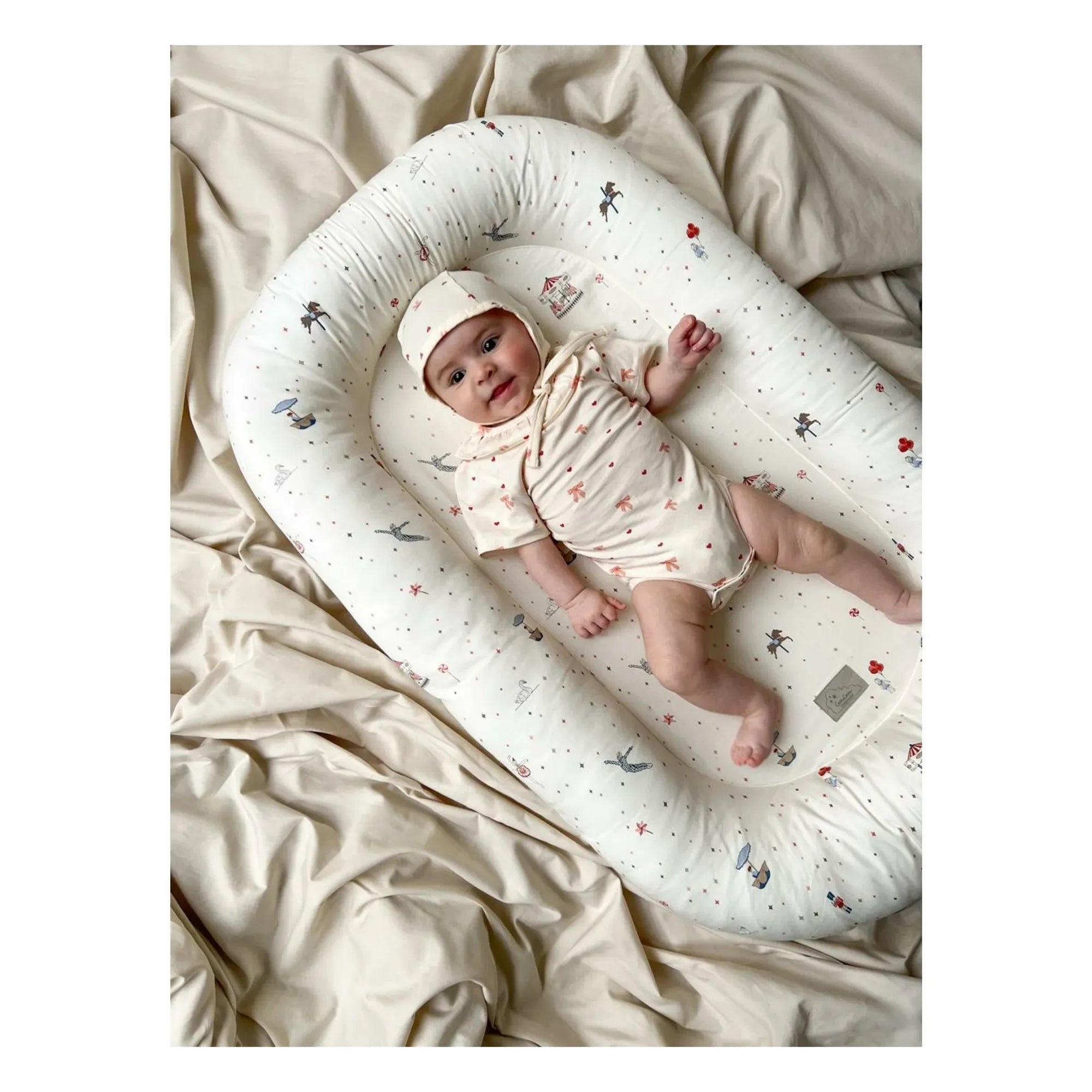 Cam Cam - Cojín de cuña para bebé Carrousel