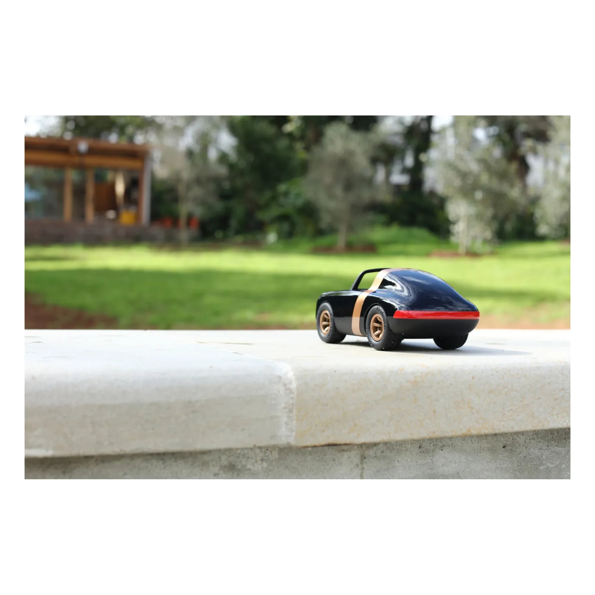 Playforever - Coche Luft | Negro
