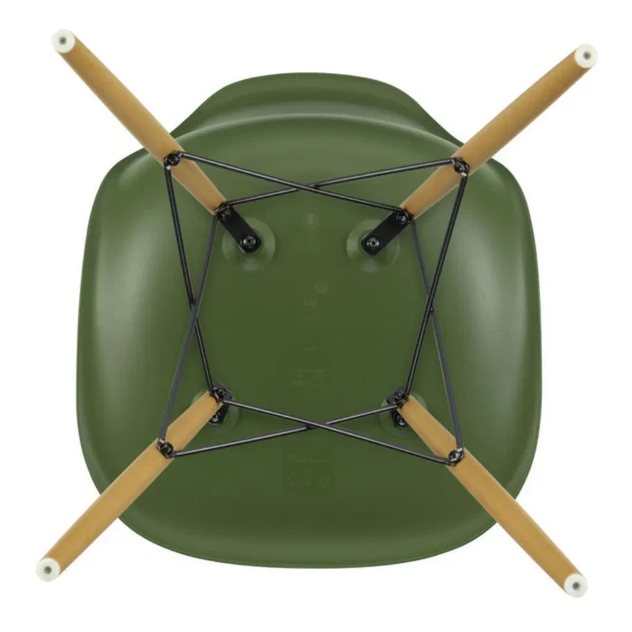 Vitra - Silla DSW de plástico - base de arce - Charles y Ray Eames | Forêt