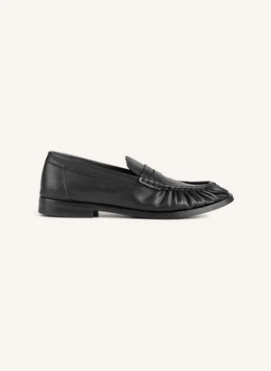 Garment Project - Charlie Deri Loafer | Negro