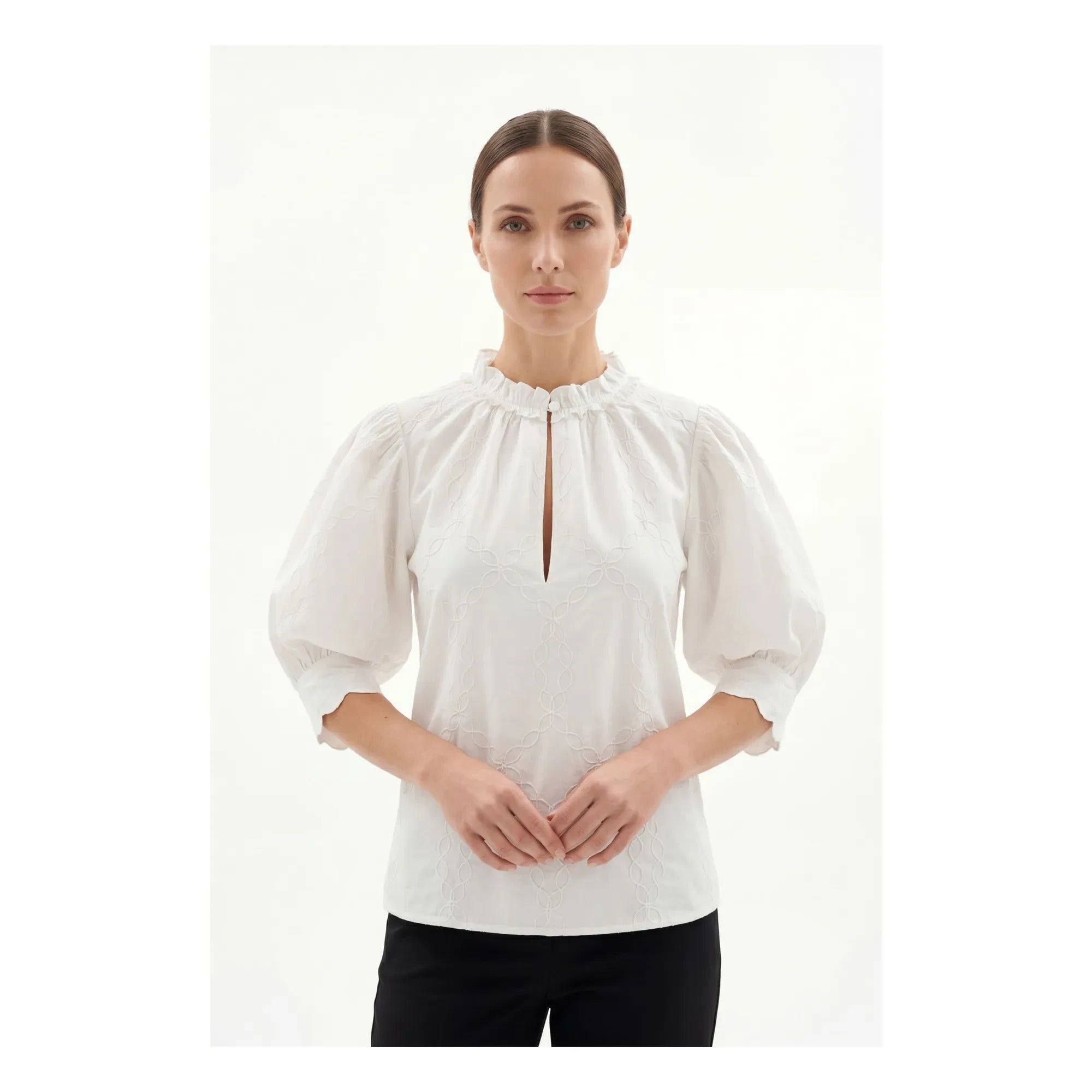 BELLEPIECE - Blusa de algodón con bordado Belem | Blanco