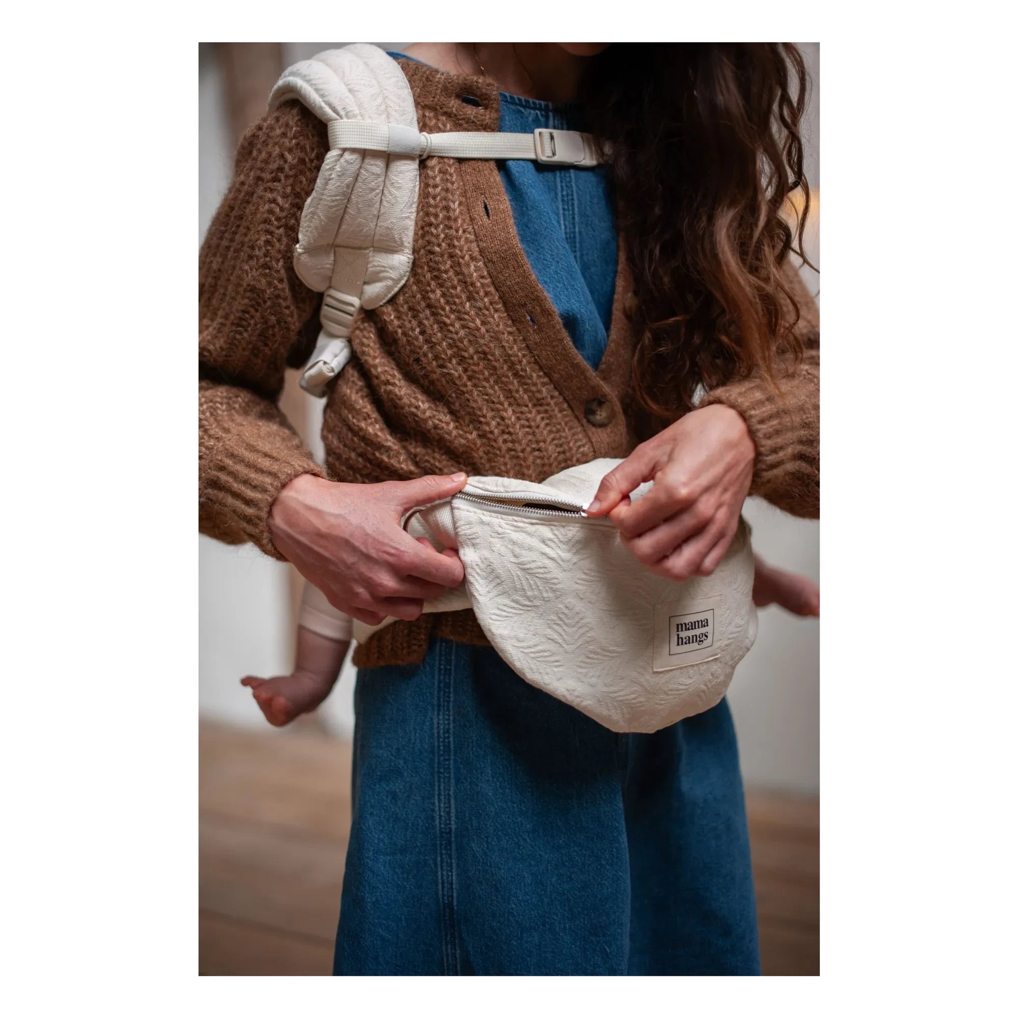 Mama Hangs - Portabebés Carry & Bloom | Crudo